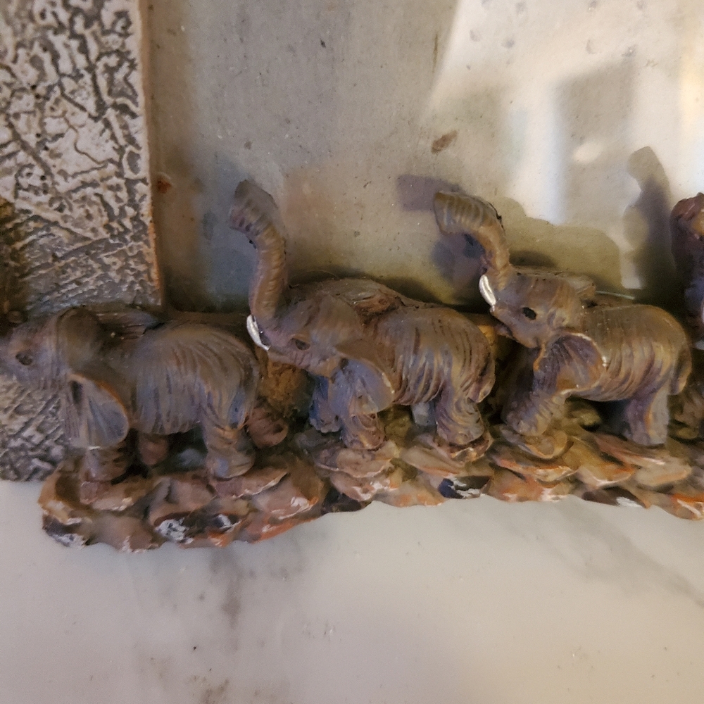 Small Elephant Mini Frame - Picture 8 of 8